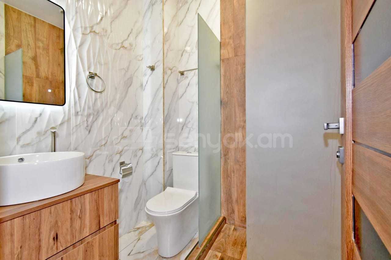 1 Սենյականոց Բնակարան, 30քմ, 5/6 հարկ, Դիզայներական Վերանորոգված