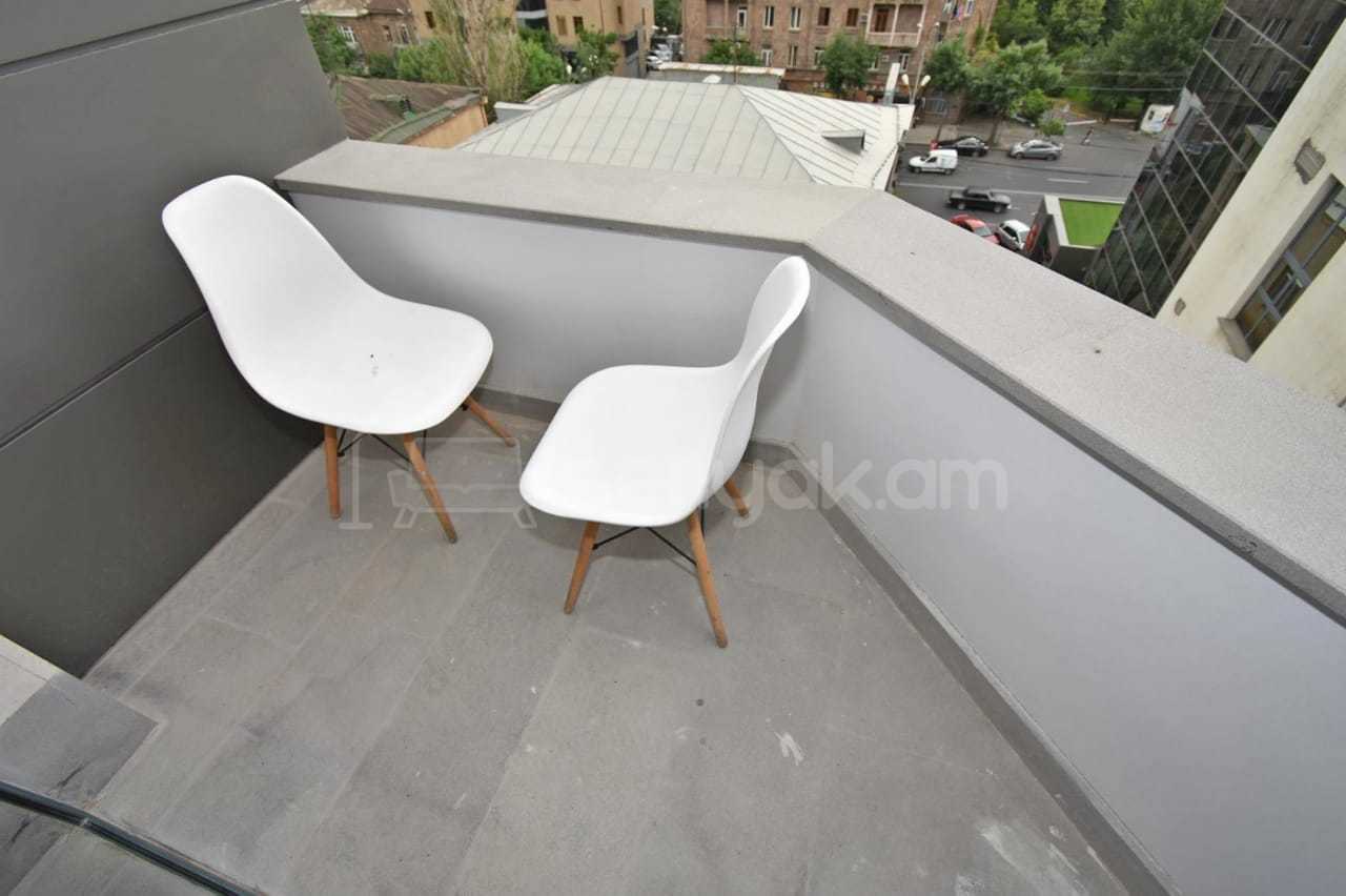 1 Սենյականոց Բնակարան, 30քմ, 5/6 հարկ, Դիզայներական Վերանորոգված
