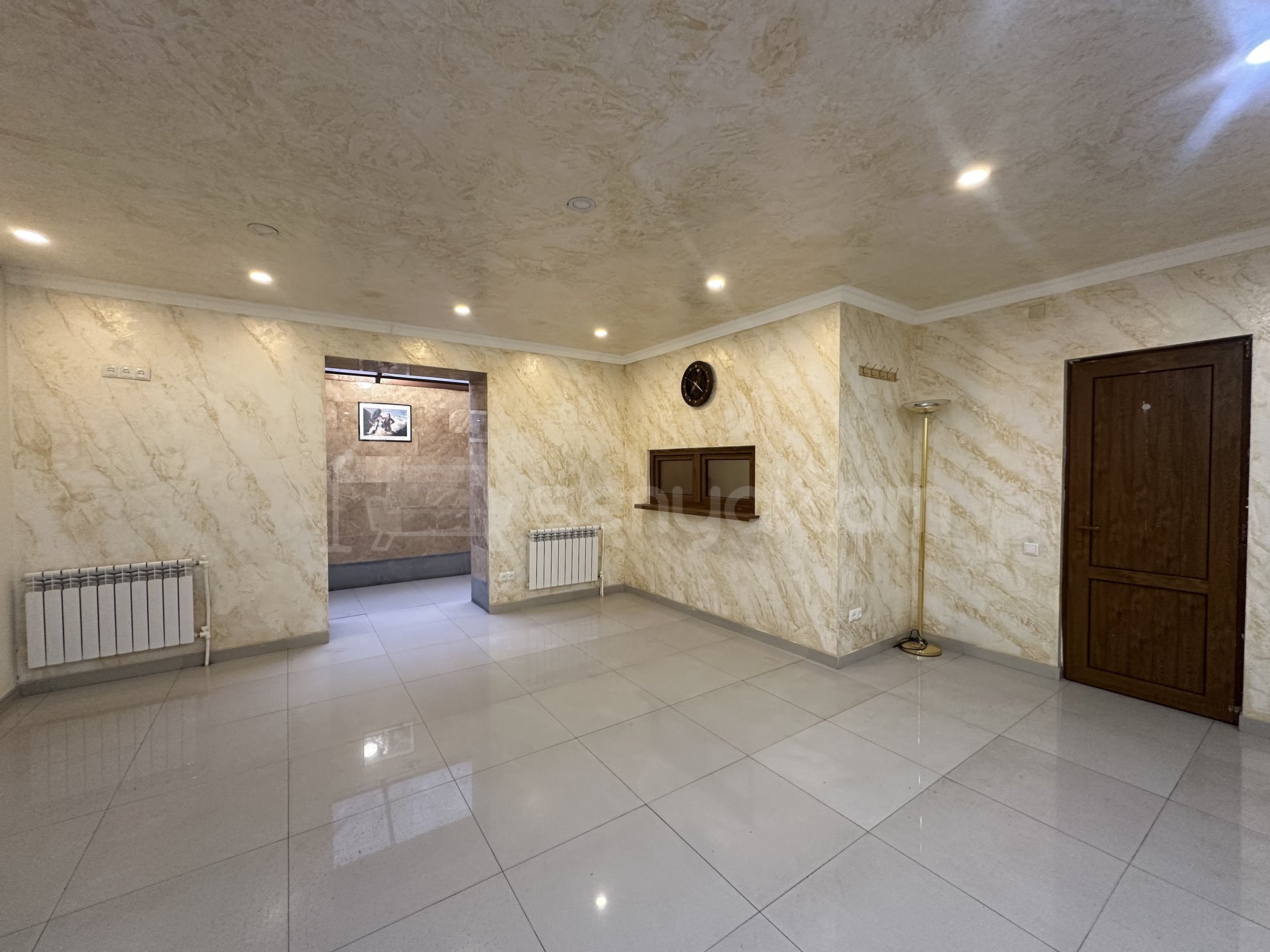 Սպասարկման Տարածք, 100քմ, Կապիտալ Վերանորոգված