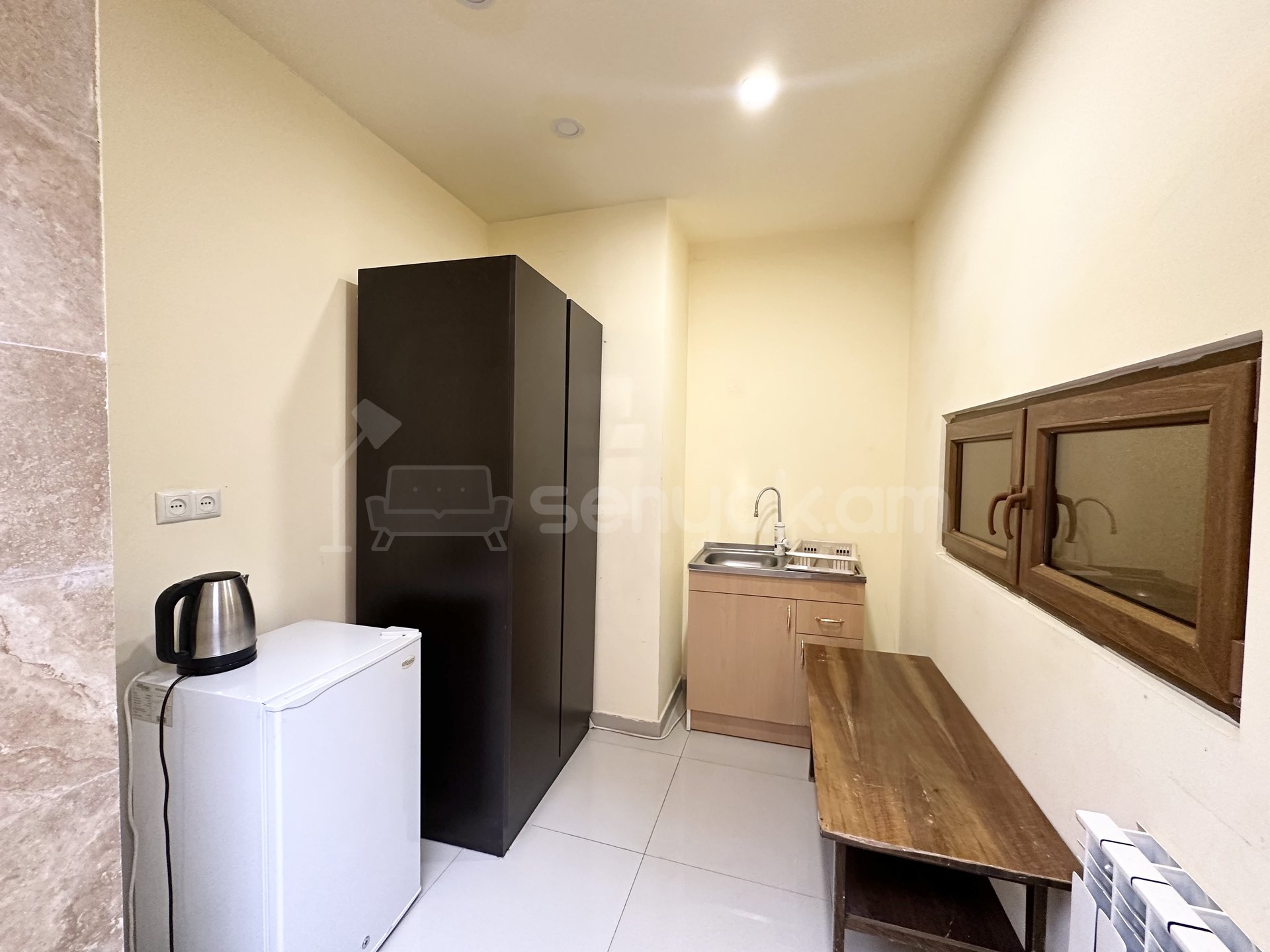 Սպասարկման Տարածք, 100քմ, Կապիտալ Վերանորոգված