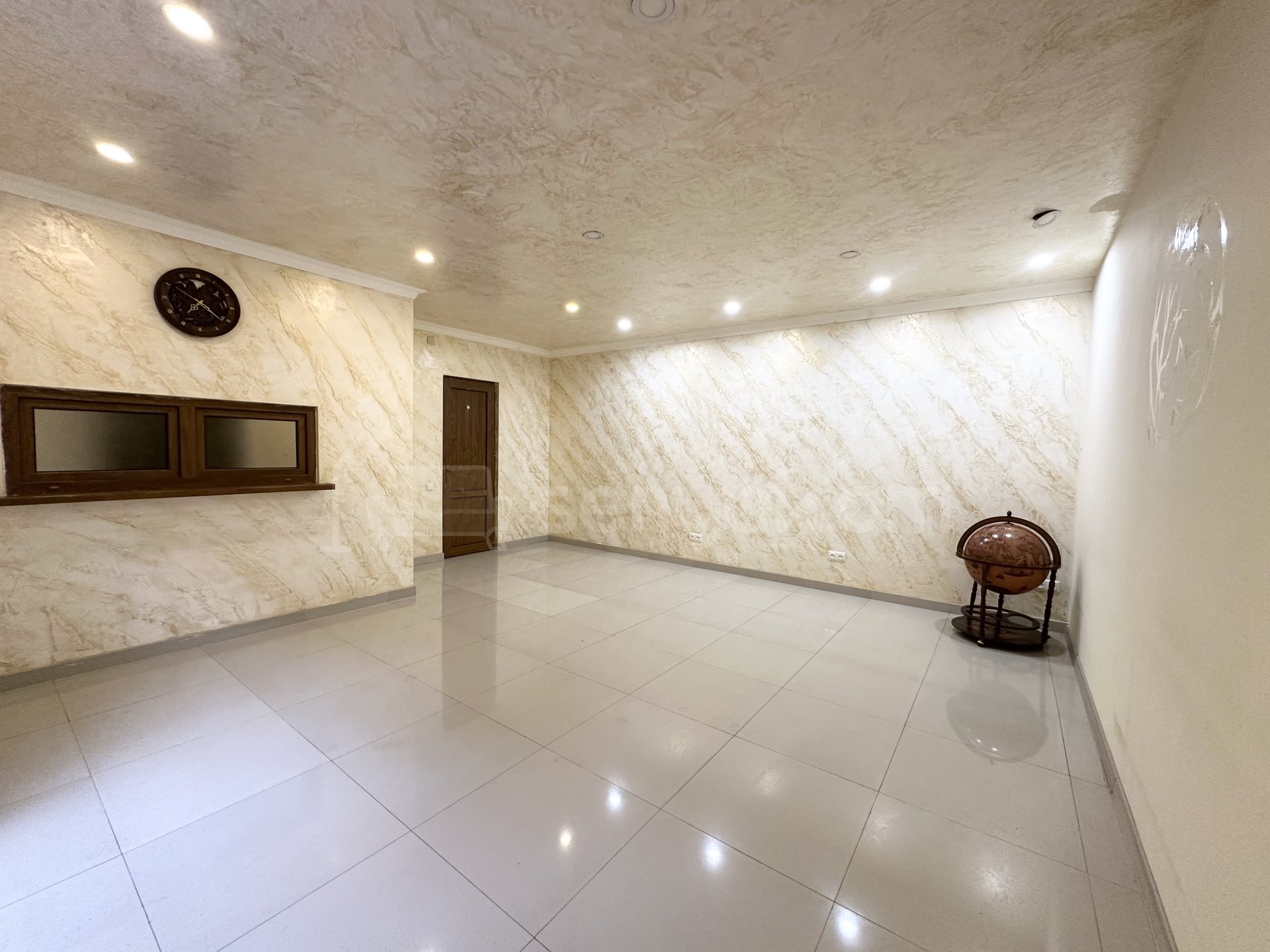 Սպասարկման Տարածք, 100քմ, Կապիտալ Վերանորոգված