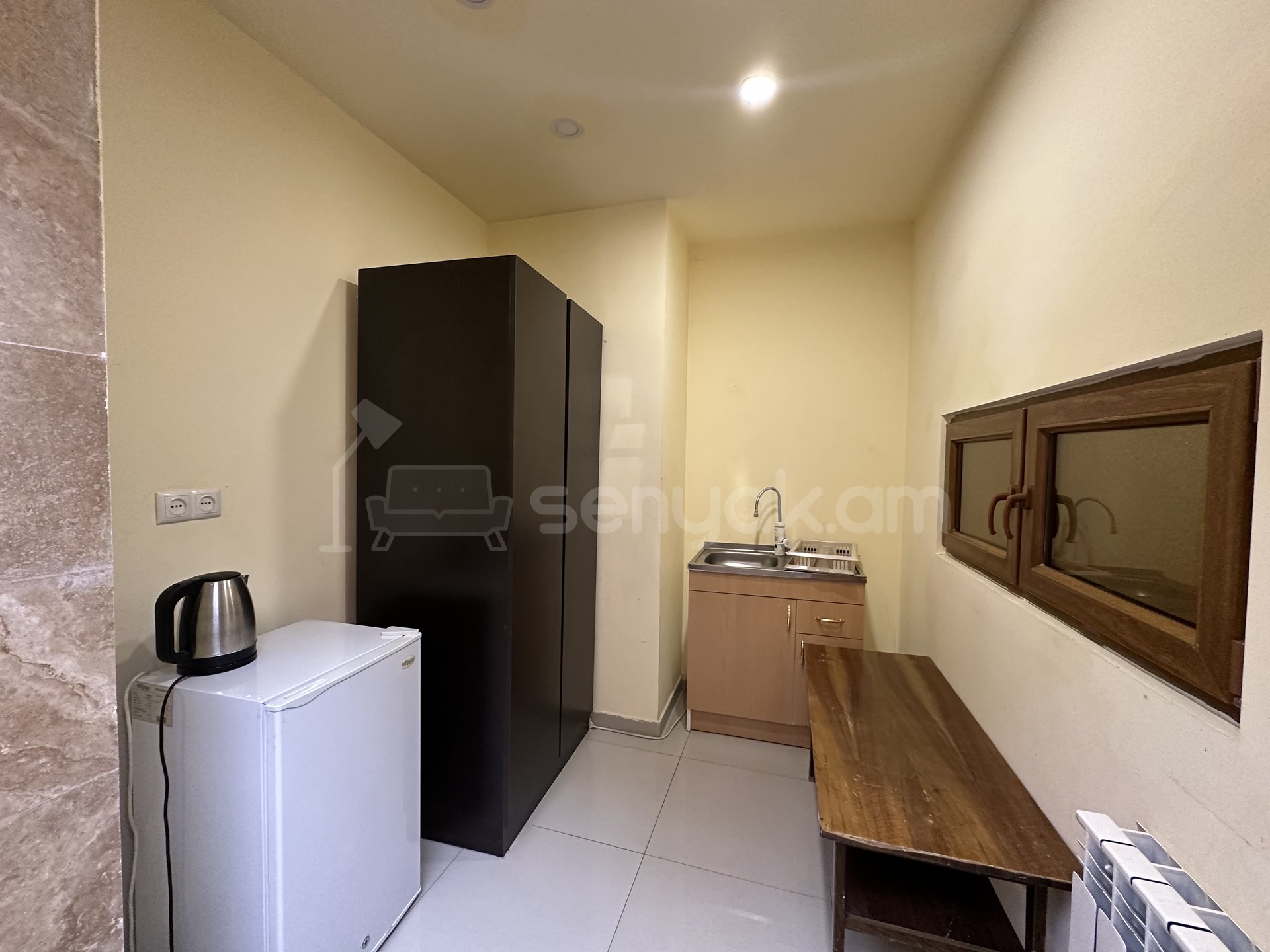 Սպասարկման Տարածք, 100քմ, Կապիտալ Վերանորոգված