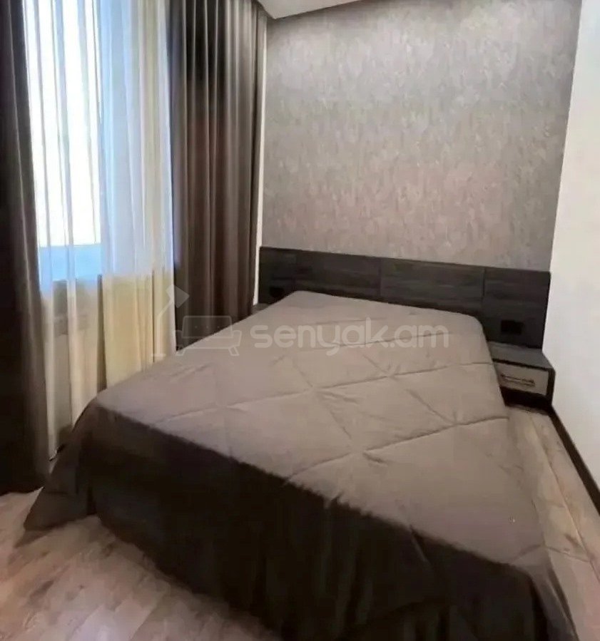 2 Սենյականոց Բնակարան Քարե Շենքում, 40քմ, 4/6 հարկ, Դիզայներական Վերանորոգված