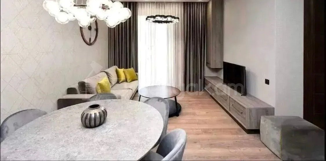 2 Սենյականոց Բնակարան Քարե Շենքում, 40քմ, 4/6 հարկ, Դիզայներական Վերանորոգված