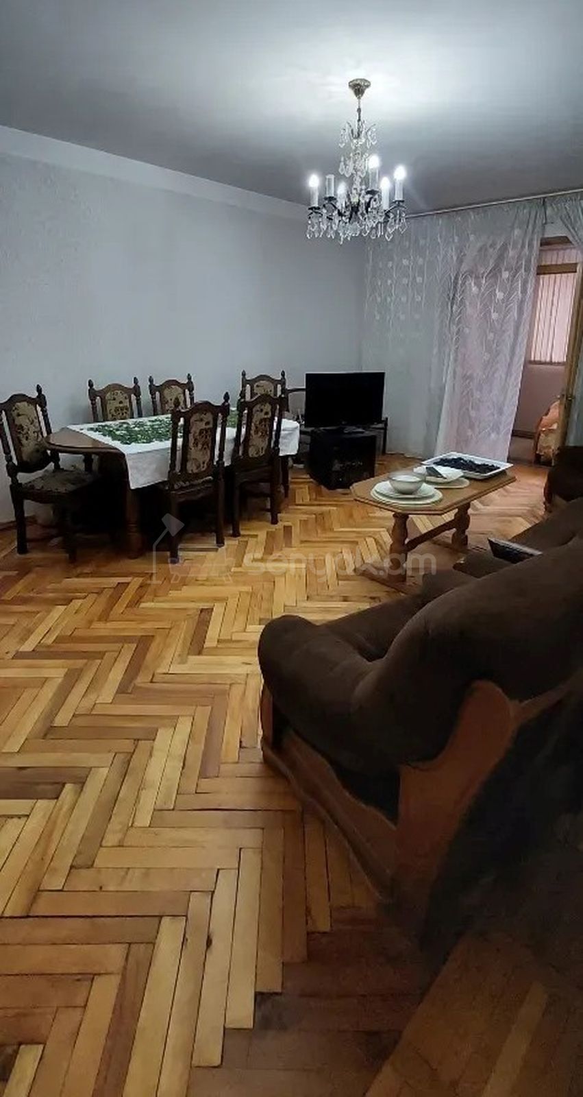 3 Սենյականոց Բնակարան Քարե Շենքում, 78քմ, 3/5 հարկ, Նորմալ Վիճակում