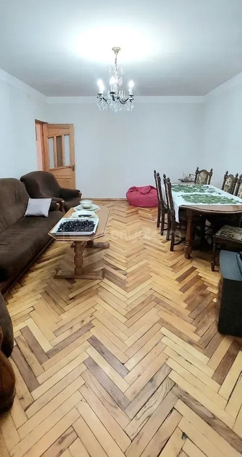 3 Սենյականոց Բնակարան Քարե Շենքում, 78քմ, 3/5 հարկ, Նորմալ Վիճակում
