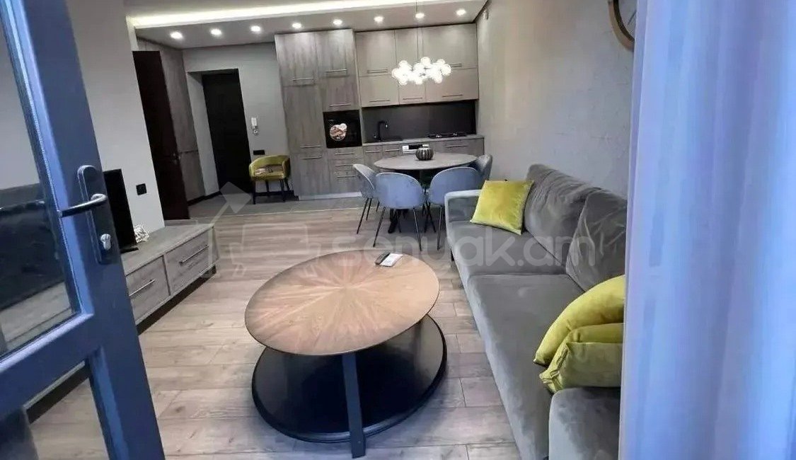 2 Սենյականոց Բնակարան Քարե Շենքում, 40քմ, 4/6 հարկ, Կապիտալ Վերանորոգված