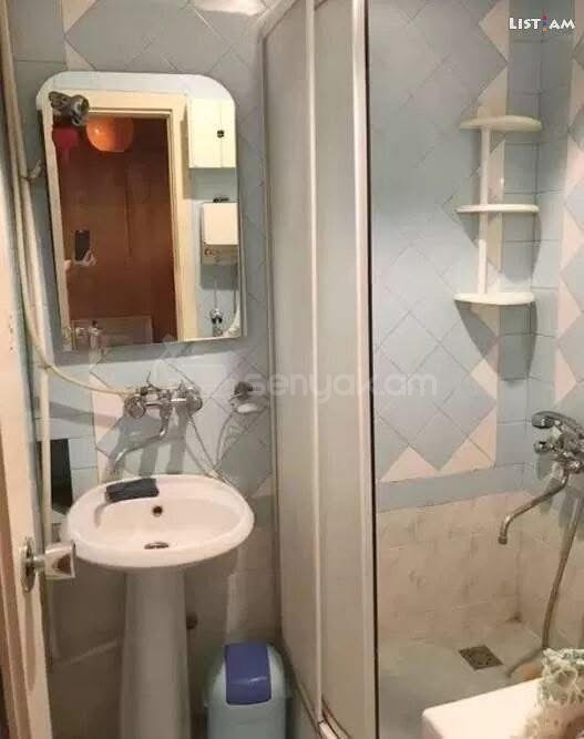 3 Սենյականոց Բնակարան, 60քմ, 7/9 հարկ, Նորմալ Վիճակում, Կահավորված, Արևկող
