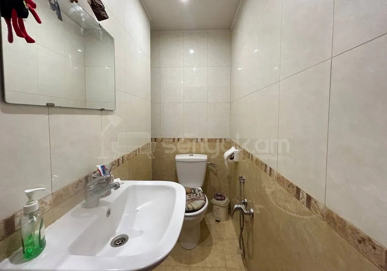 3 Սենյականոց Բնակարան Նորակառույցում, 73քմ, 9/14 հարկ, Նորմալ Վիճակում