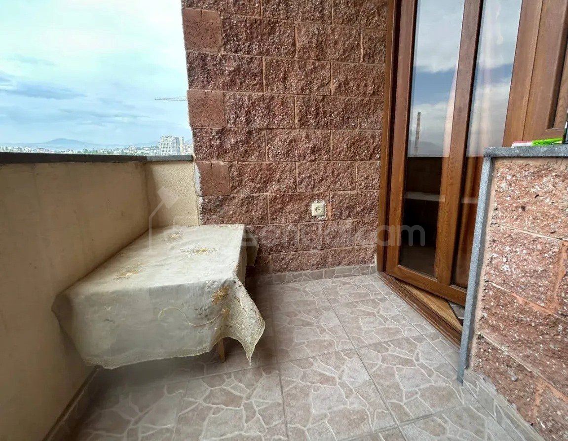 3 Սենյականոց Բնակարան Նորակառույցում, 73քմ, 9/14 հարկ, Նորմալ Վիճակում