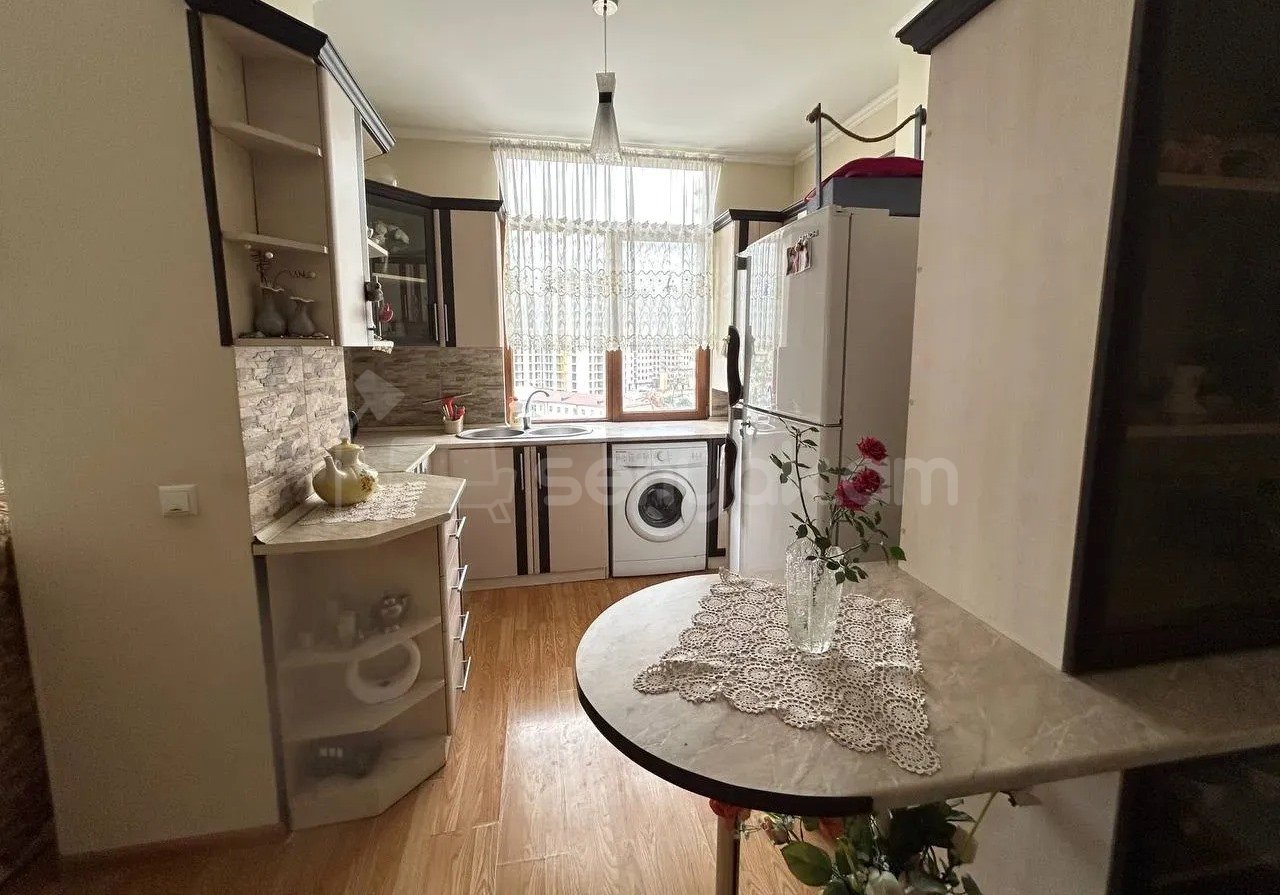 3 Սենյականոց Բնակարան Նորակառույցում, 73քմ, 9/14 հարկ, Նորմալ Վիճակում