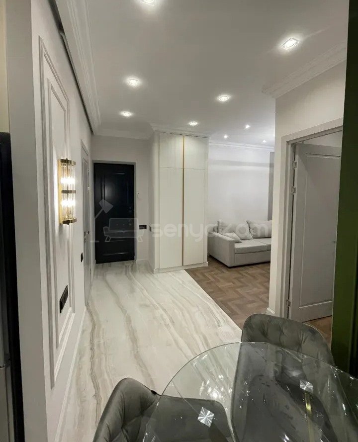 2 Սենյականոց Բնակարան Քարե Շենքում, 40քմ, 2/5 հարկ, Կապիտալ Վերանորոգված