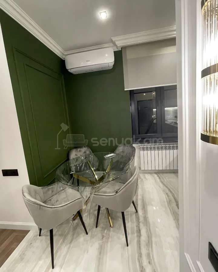 2 Սենյականոց Բնակարան Քարե Շենքում, 40քմ, 2/5 հարկ, Կապիտալ Վերանորոգված