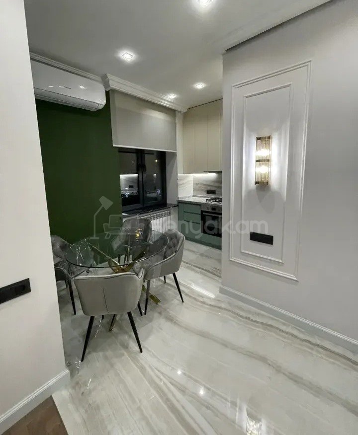 2 Սենյականոց Բնակարան Քարե Շենքում, 40քմ, 2/5 հարկ, Կապիտալ Վերանորոգված