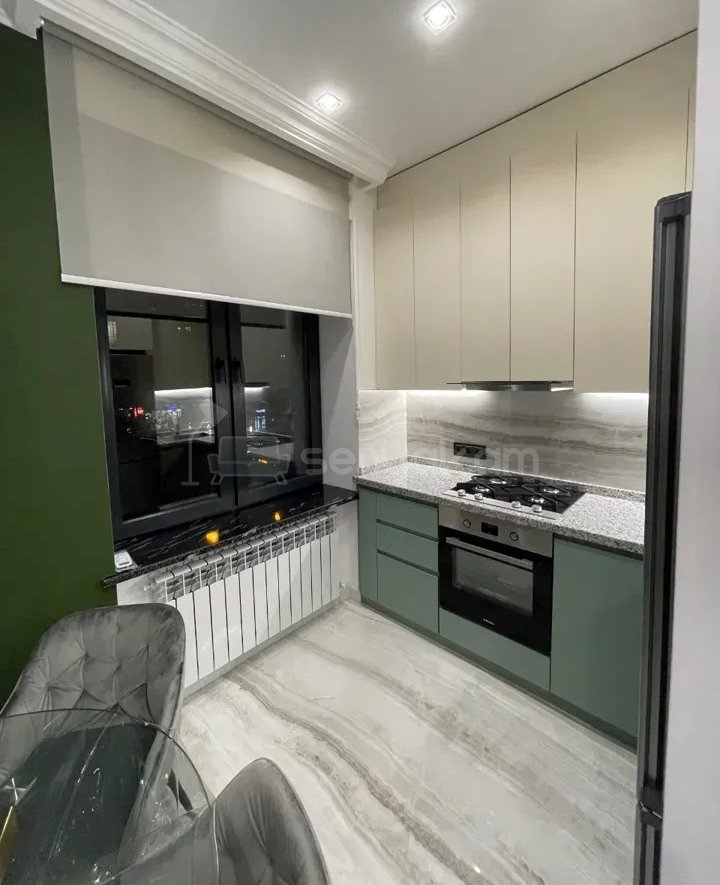 2 Սենյականոց Բնակարան Քարե Շենքում, 40քմ, 2/5 հարկ, Կապիտալ Վերանորոգված