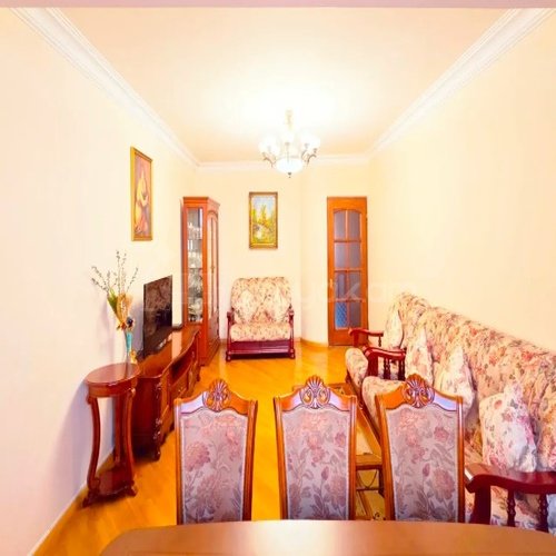 4 Սենյականոց Բնակարան Քարե Շենքում, 96քմ, 2/5 հարկ, Կապիտալ Վերանորոգված