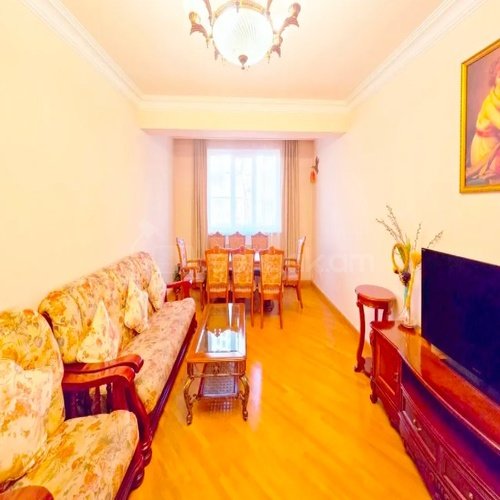 4 Սենյականոց Բնակարան Քարե Շենքում, 96քմ, 2/5 հարկ, Կապիտալ Վերանորոգված