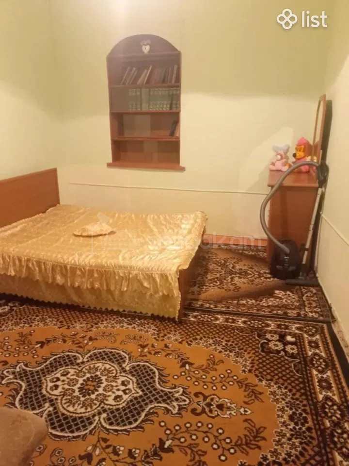 3 Սենյականոց Բնակարան Քարե Շենքում, 65քմ, 1/1 հարկ, Նորմալ Վիճակում, Կահավորված