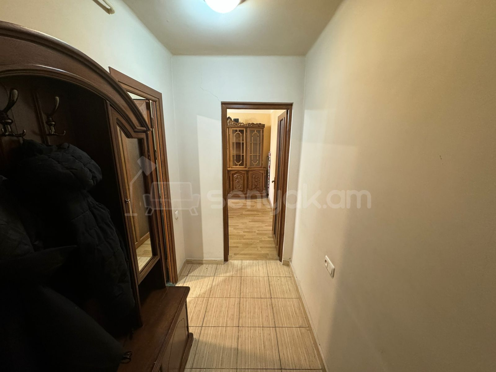 2 Սենյականոց Բնակարան Քարե Շենքում, 50քմ, 2/5 հարկ, Կապիտալ Վերանորոգված, Կահավորված