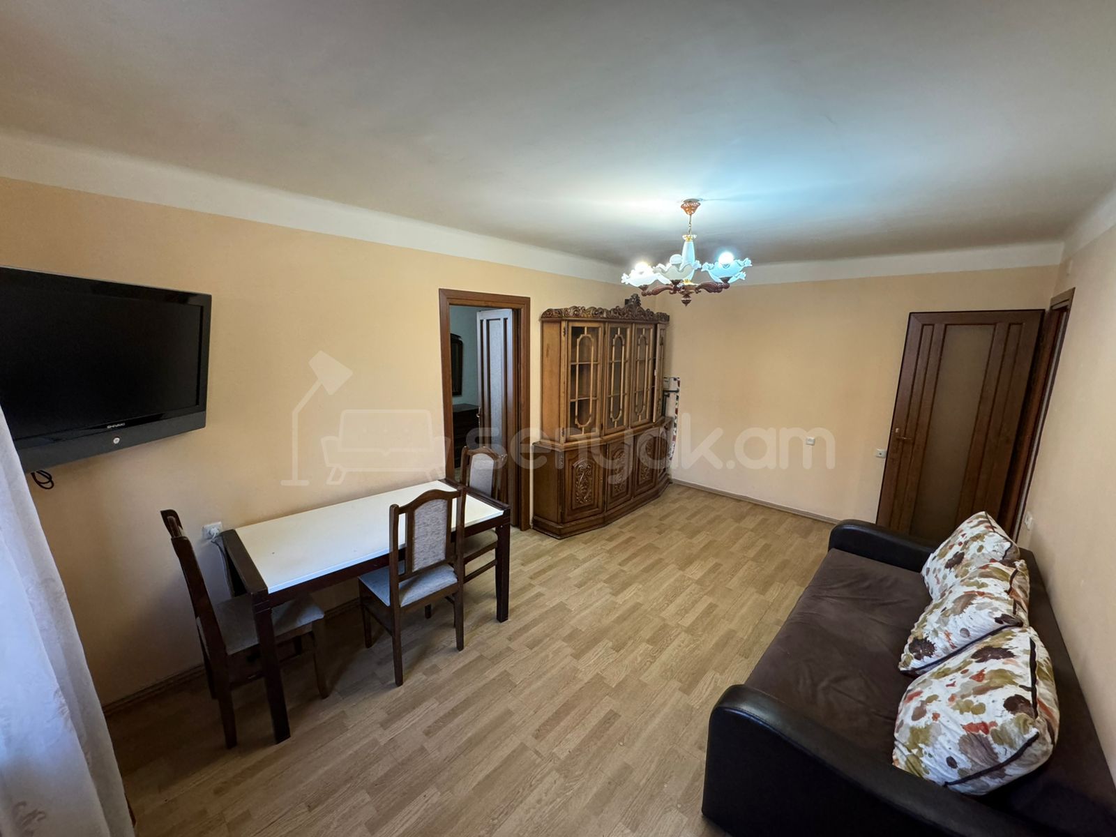 2 Սենյականոց Բնակարան Քարե Շենքում, 50քմ, 2/5 հարկ, Կապիտալ Վերանորոգված, Կահավորված
