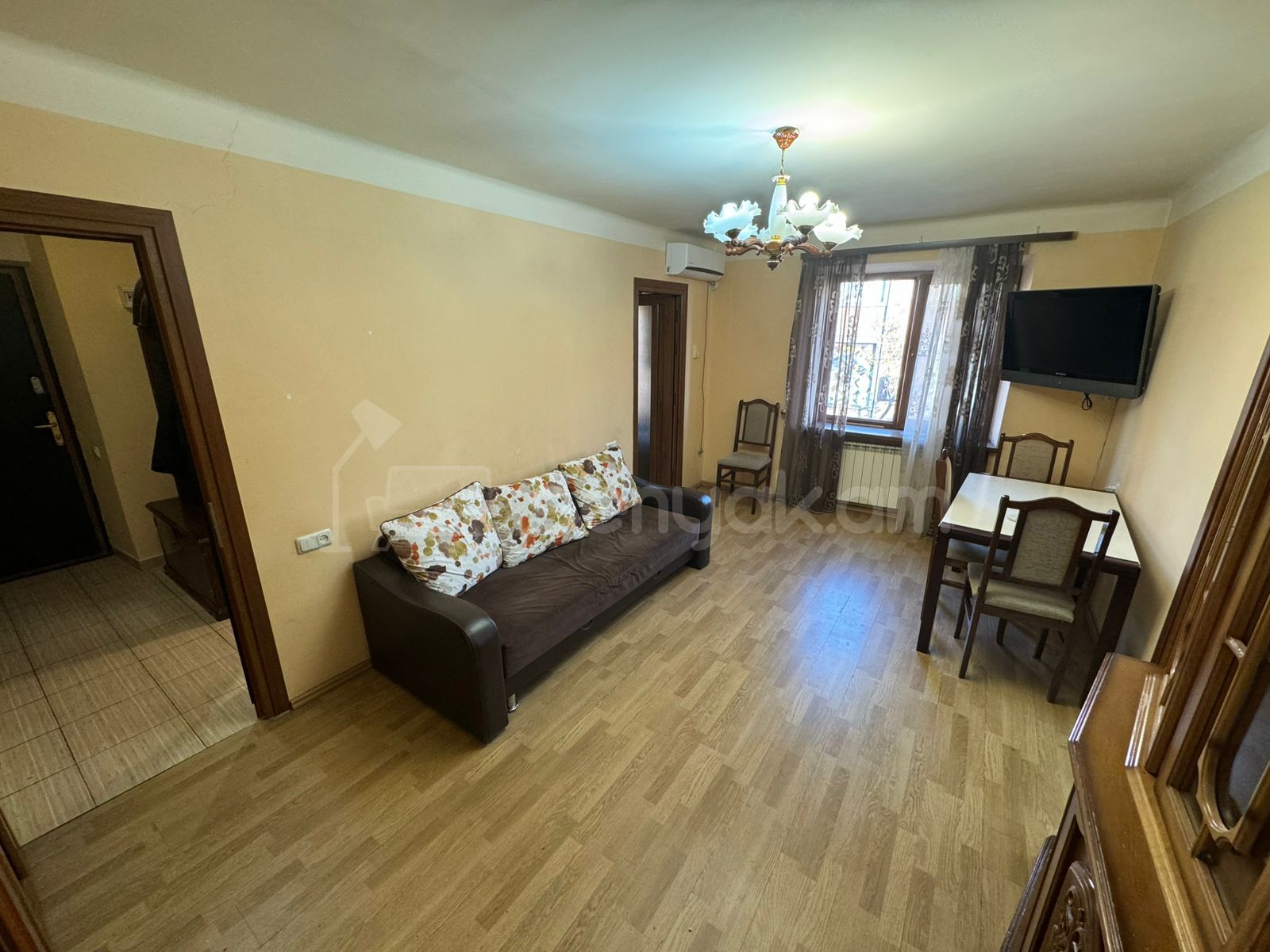 2 Սենյականոց Բնակարան Քարե Շենքում, 50քմ, 2/5 հարկ, Կապիտալ Վերանորոգված, Կահավորված
