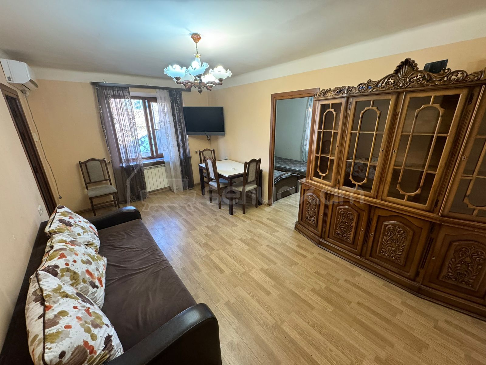 2 Սենյականոց Բնակարան Քարե Շենքում, 50քմ, 2/5 հարկ, Կապիտալ Վերանորոգված, Կահավորված