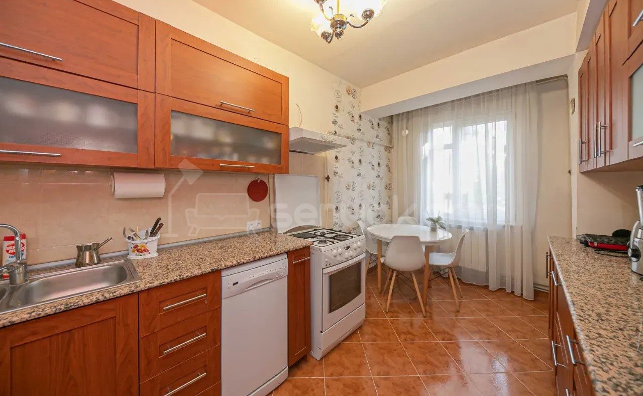 4 Սենյականոց Բնակարան, 120քմ, 3/14 հարկ, Կապիտալ Վերանորոգված