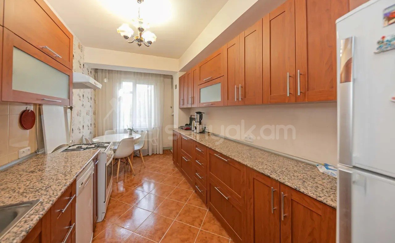 4 Սենյականոց Բնակարան, 120քմ, 3/14 հարկ, Կապիտալ Վերանորոգված