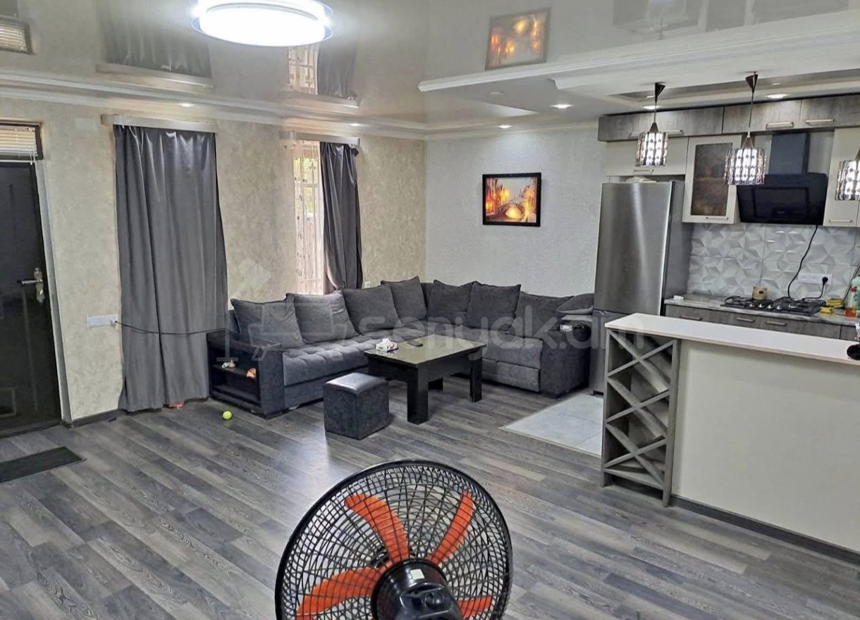 2 Սենյականոց Բնակարան Քարե Շենքում, 55քմ, 1/1 հարկ, Կապիտալ Վերանորոգված, Կահավորված