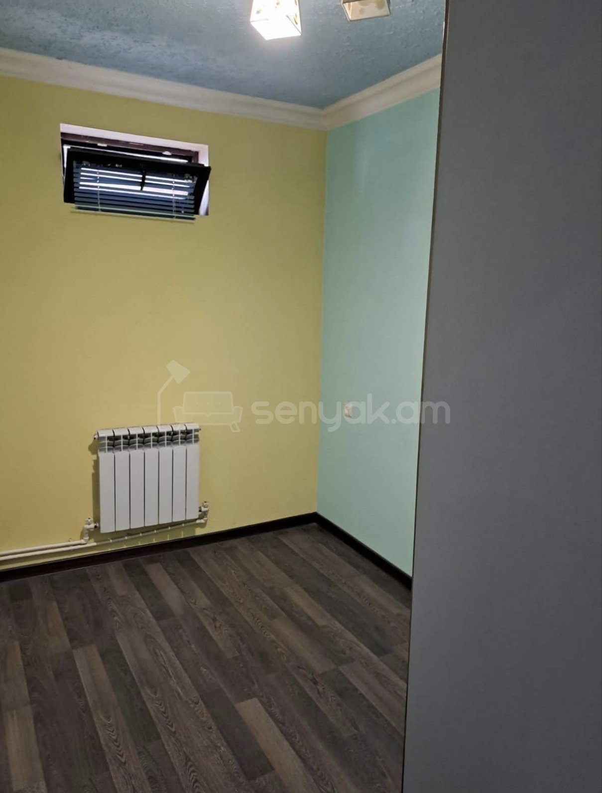 2 Սենյականոց Բնակարան Քարե Շենքում, 45քմ, 1/1 հարկ, Կապիտալ Վերանորոգված, Կահավորված