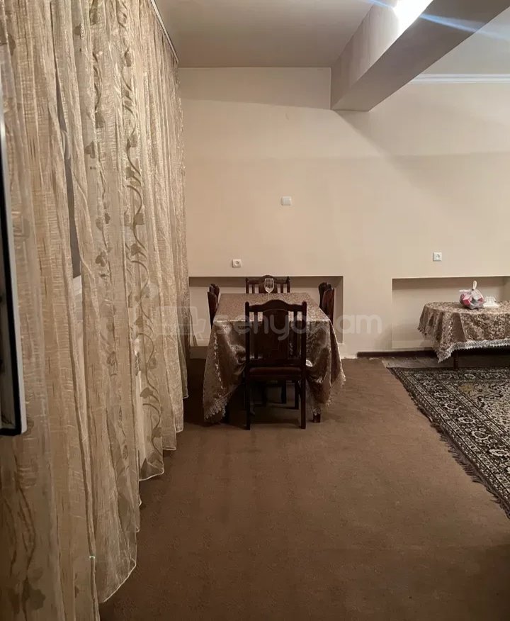 3 Սենյականոց Բնակարան Քարե Շենքում, 78քմ, 1/5 հարկ, Նորմալ Վիճակում, Կահավորված