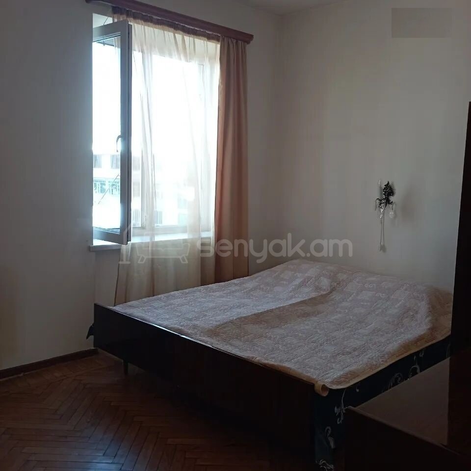 2 Սենյականոց Բնակարան Քարե Շենքում, 60քմ, 5/5 հարկ, Պետական Վիճակում