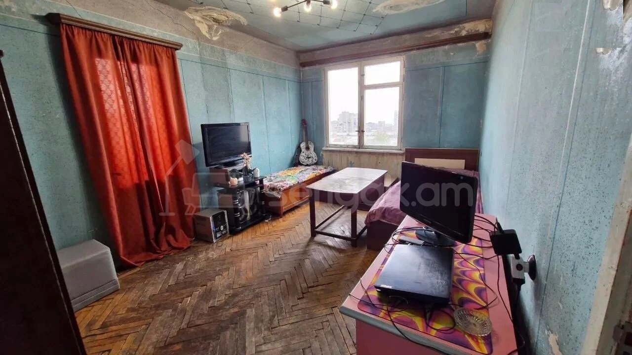 3 Սենյականոց Բնակարան, 72քմ, 9/9 հարկ, Պետական Վիճակում