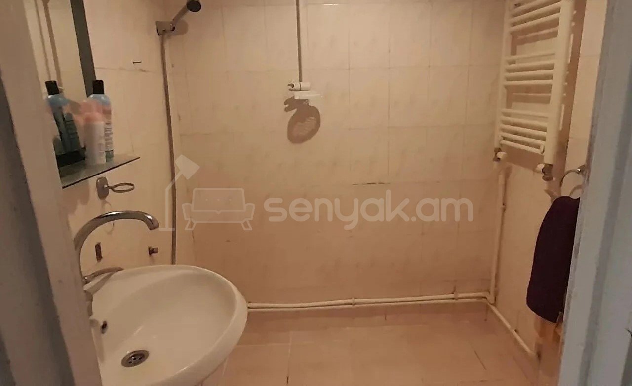 2 Սենյականոց Բնակարան, 46քմ, 7/9 հարկ, Նորմալ Վիճակում