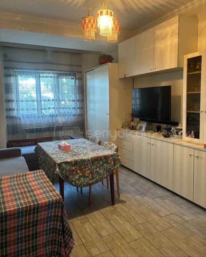 1 Սենյականոց Բնակարան Քարե Շենքում, 40քմ, 3/9 հարկ, Դիզայներական Վերանորոգված, Կահավորված