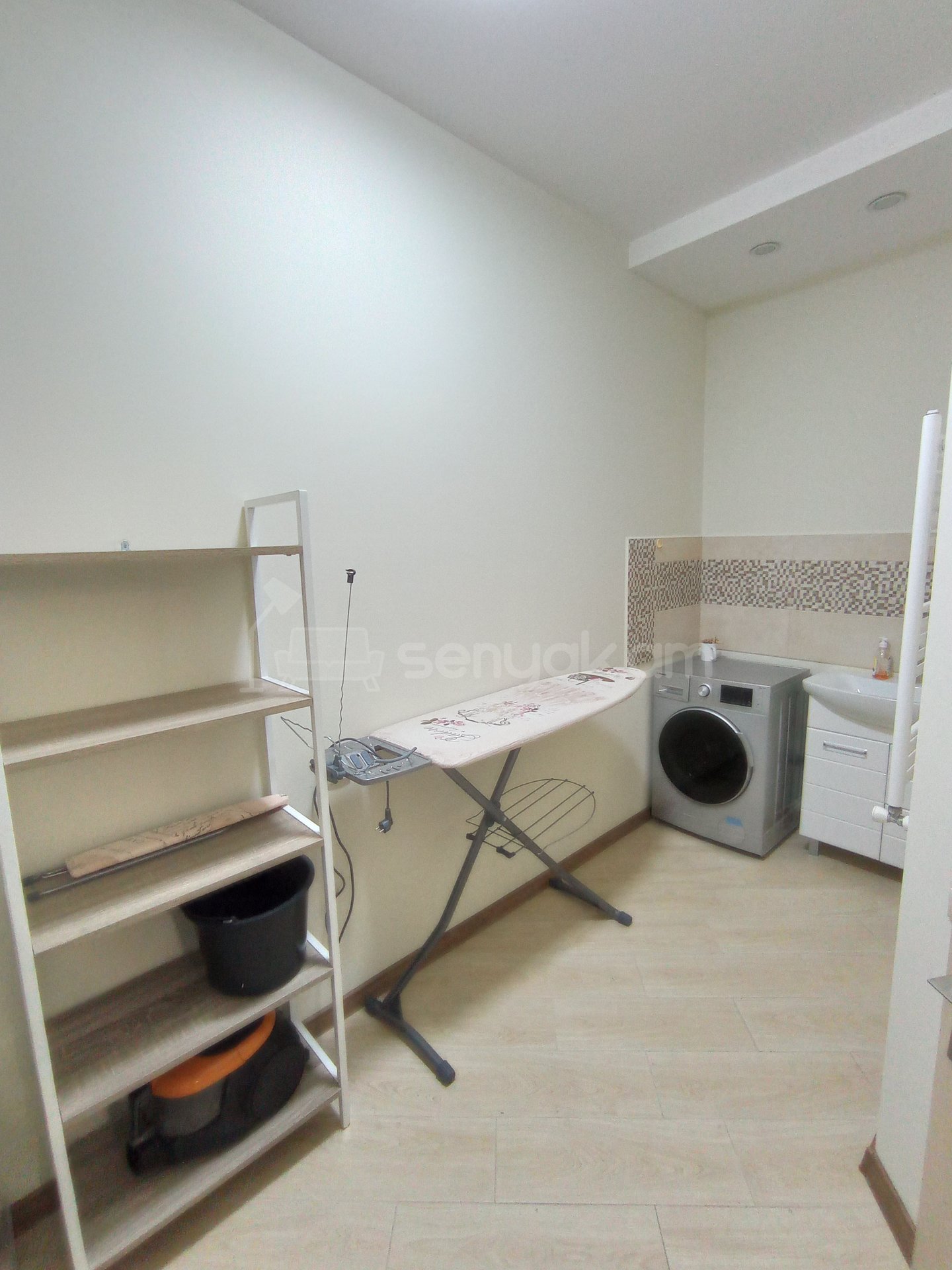 4 Սենյականոց Բնակարան, 144քմ, 1/6 հարկ, Կապիտալ Վերանորոգված