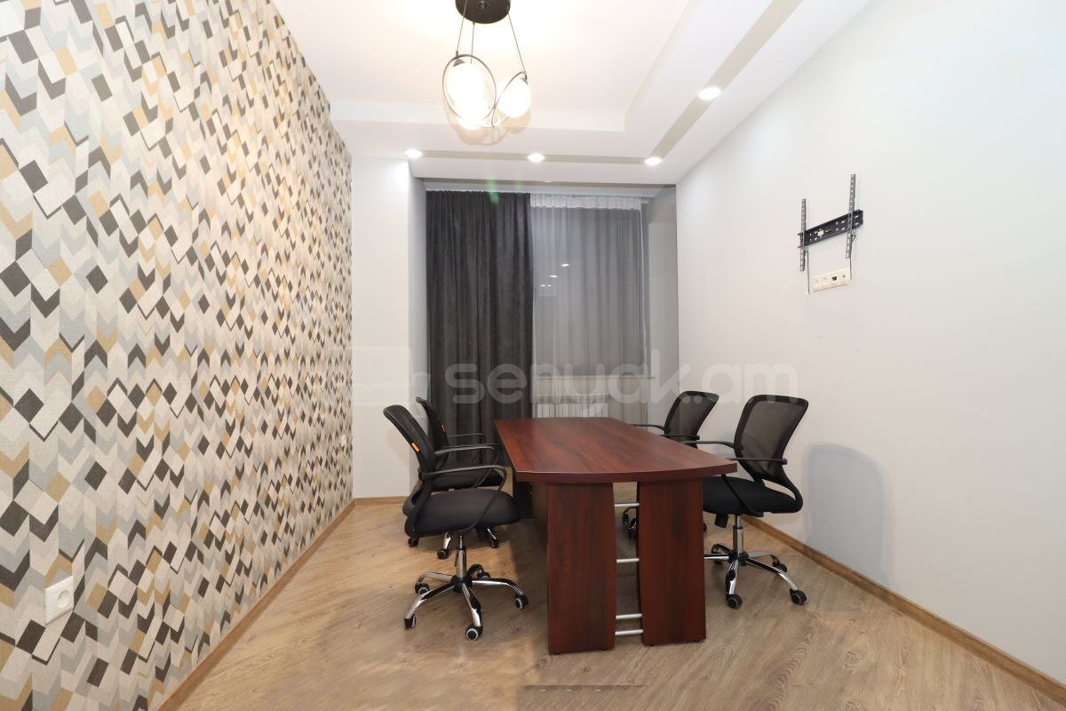 4 Սենյականոց Բնակարան, 144քմ, 1/6 հարկ, Կապիտալ Վերանորոգված