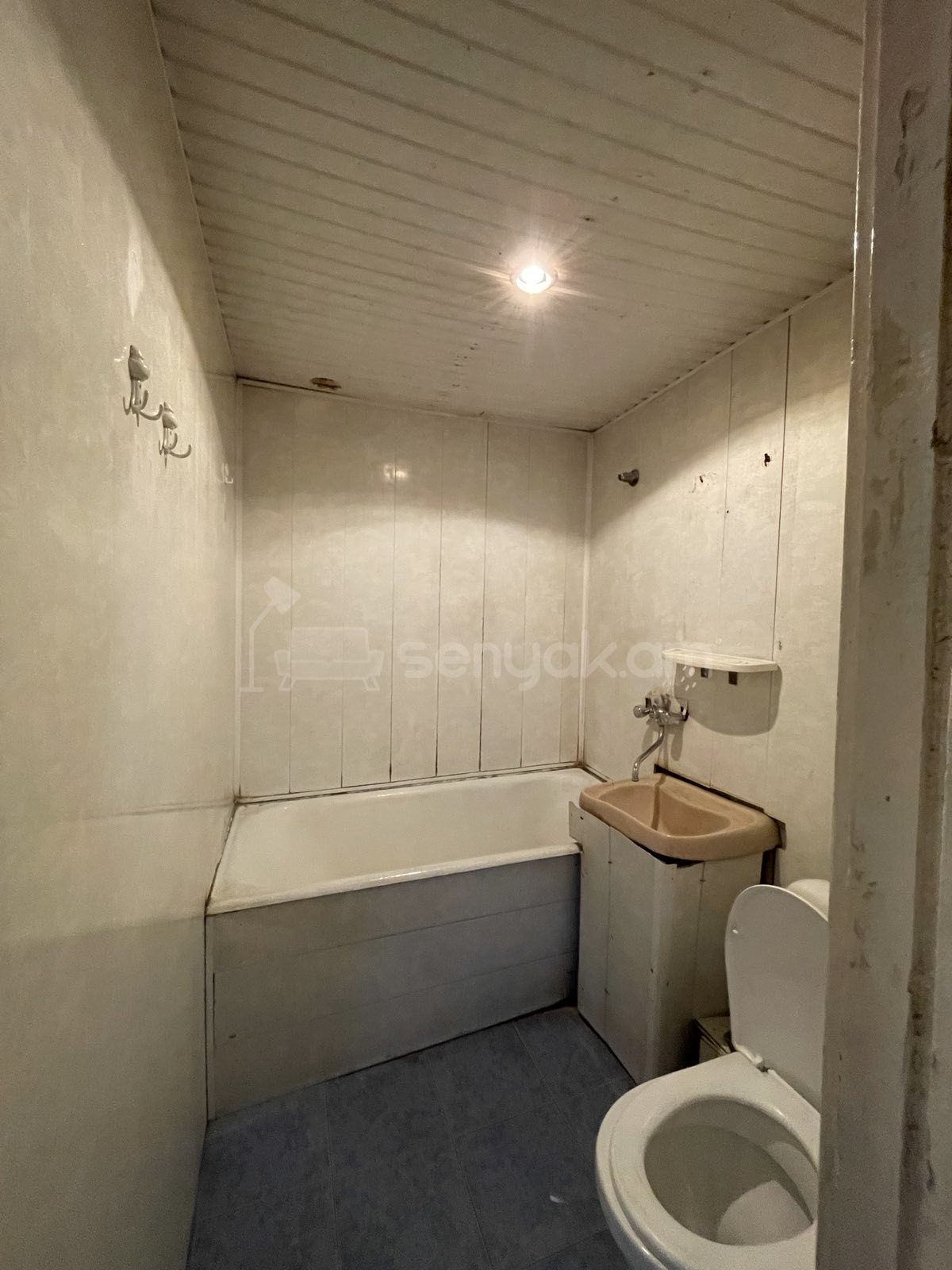 2 Սենյականոց Բնակարան, 51քմ, 3/5 հարկ, Պետական Վիճակում