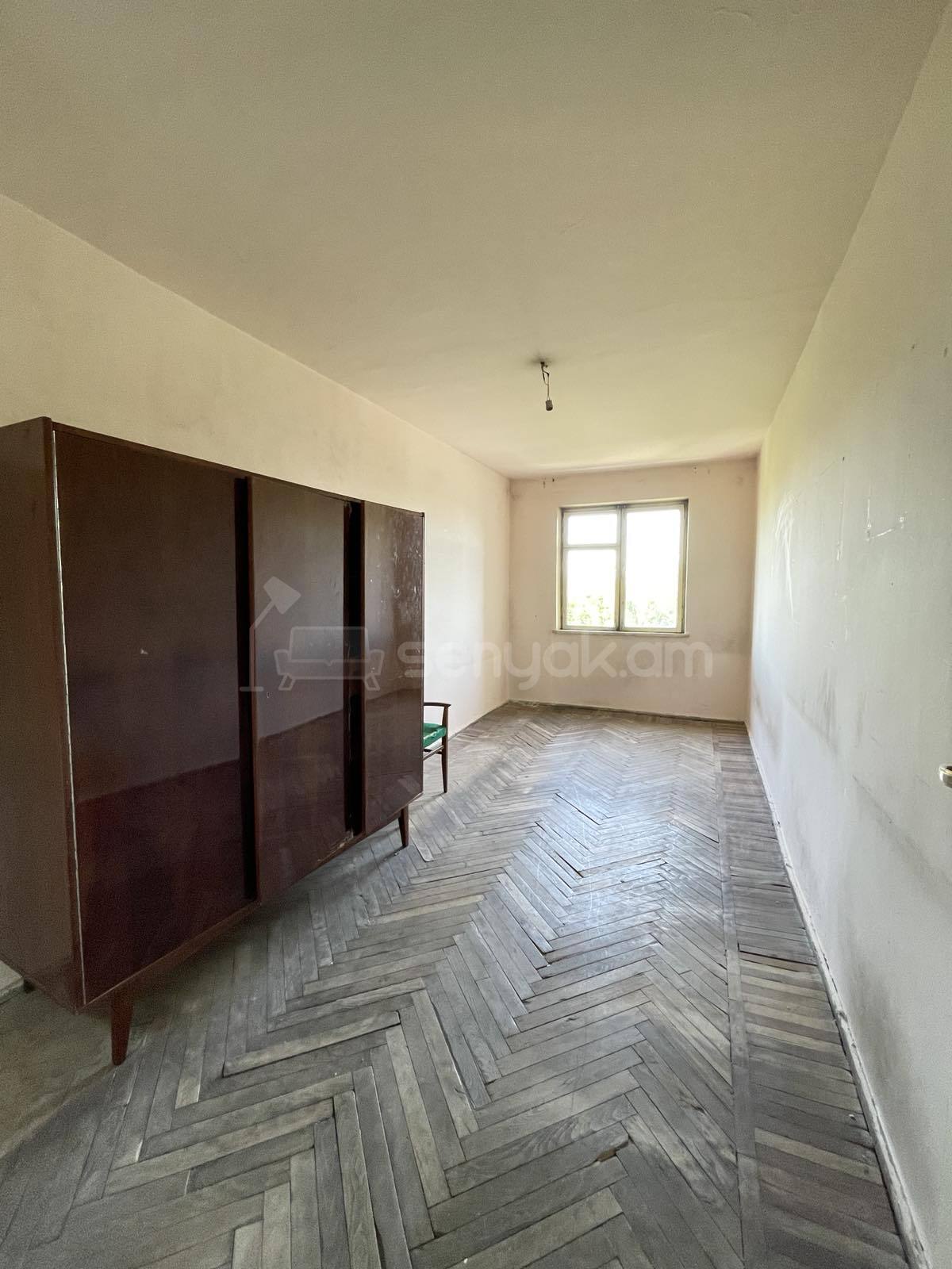 2 Սենյականոց Բնակարան, 51քմ, 3/5 հարկ, Պետական Վիճակում