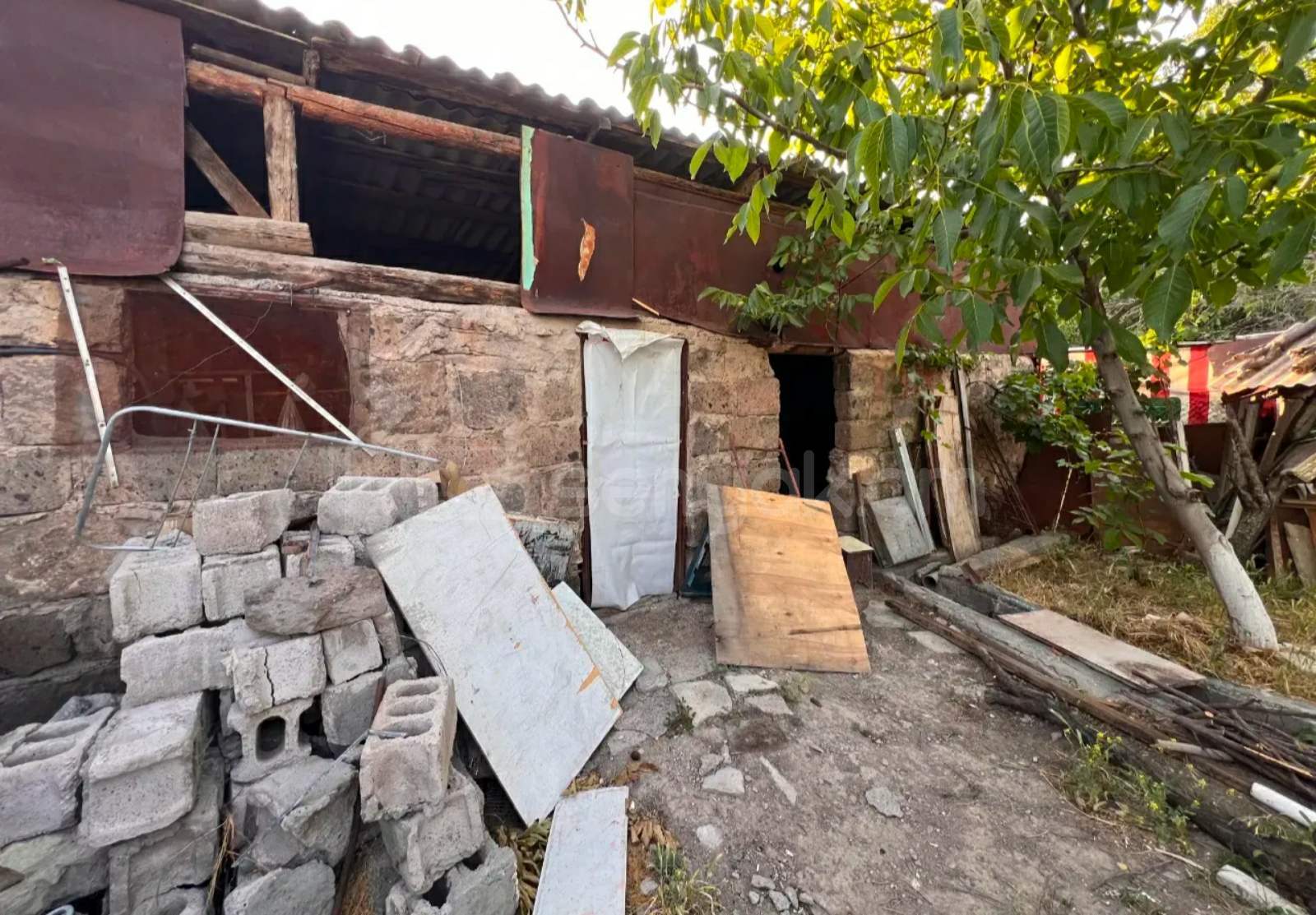 3 Սենյականոց Սեփական Տուն, 120քմ, Նորմալ Վիճակում, Ավտոտնակով