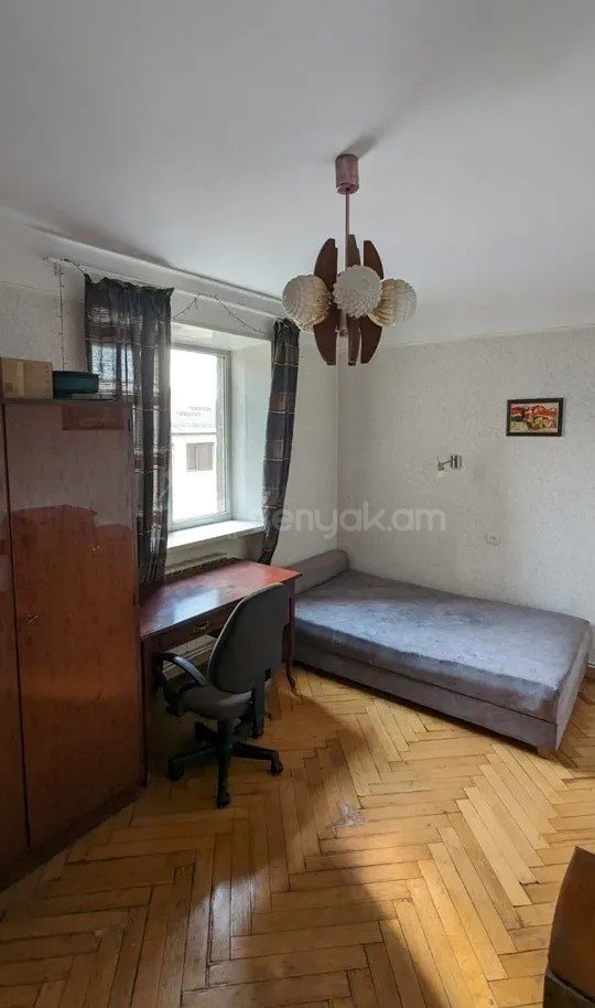 3 Սենյականոց Բնակարան Քարե Շենքում, 81քմ, 4/6 հարկ, Կոսմետիկ Վերանորոգված