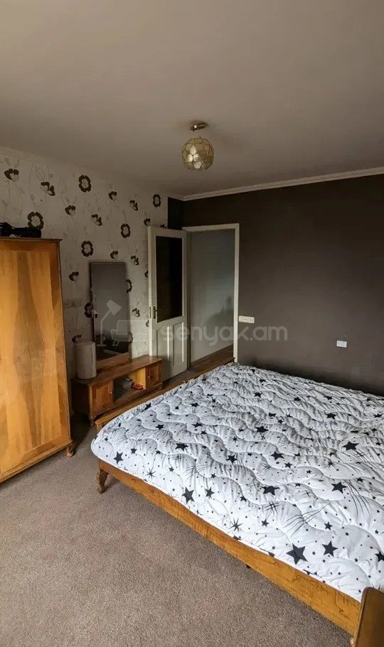 3 Սենյականոց Բնակարան Քարե Շենքում, 81քմ, 4/6 հարկ, Կոսմետիկ Վերանորոգված