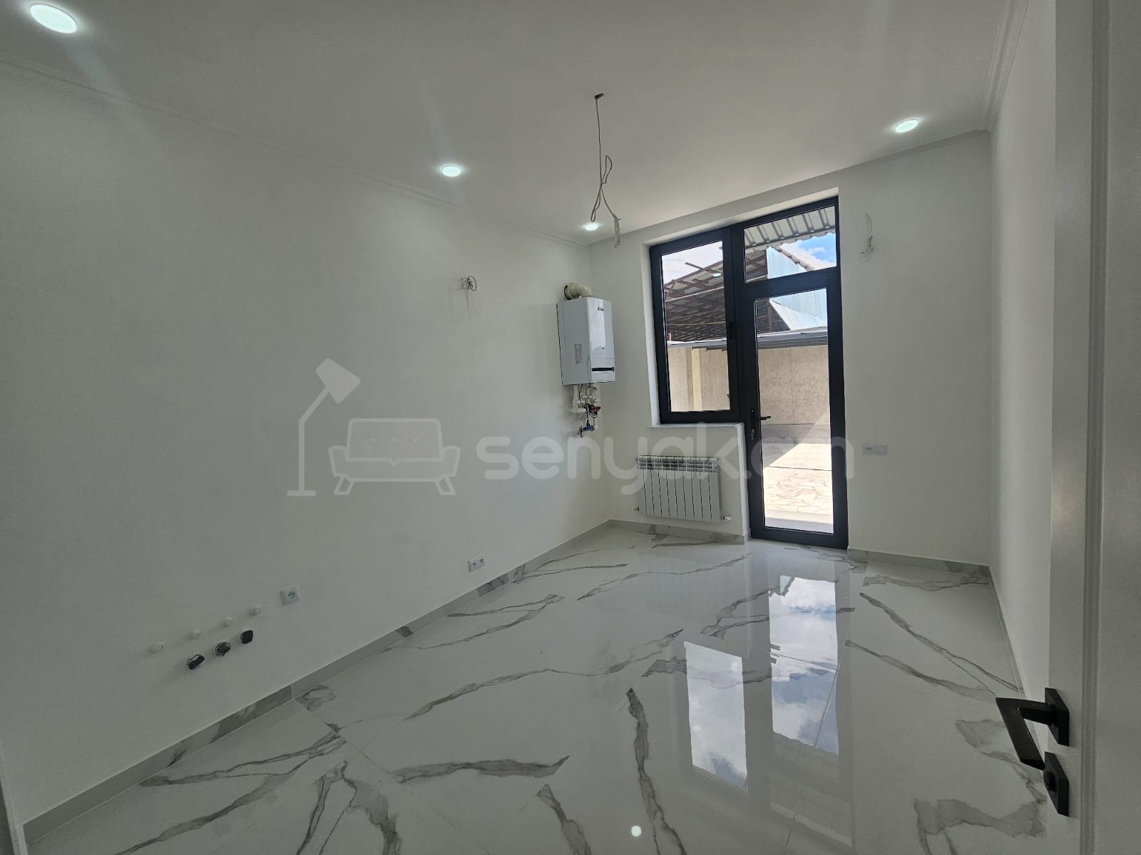 4 Սենյականոց Շքեղ Առանձնատուն, 240քմ, Ավտոտնակով