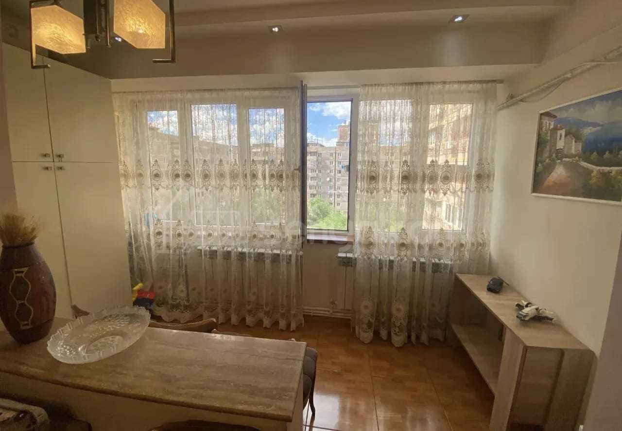 3 Սենյականոց Բնակարան, 80քմ, 7/9 հարկ, Նորմալ Վիճակում