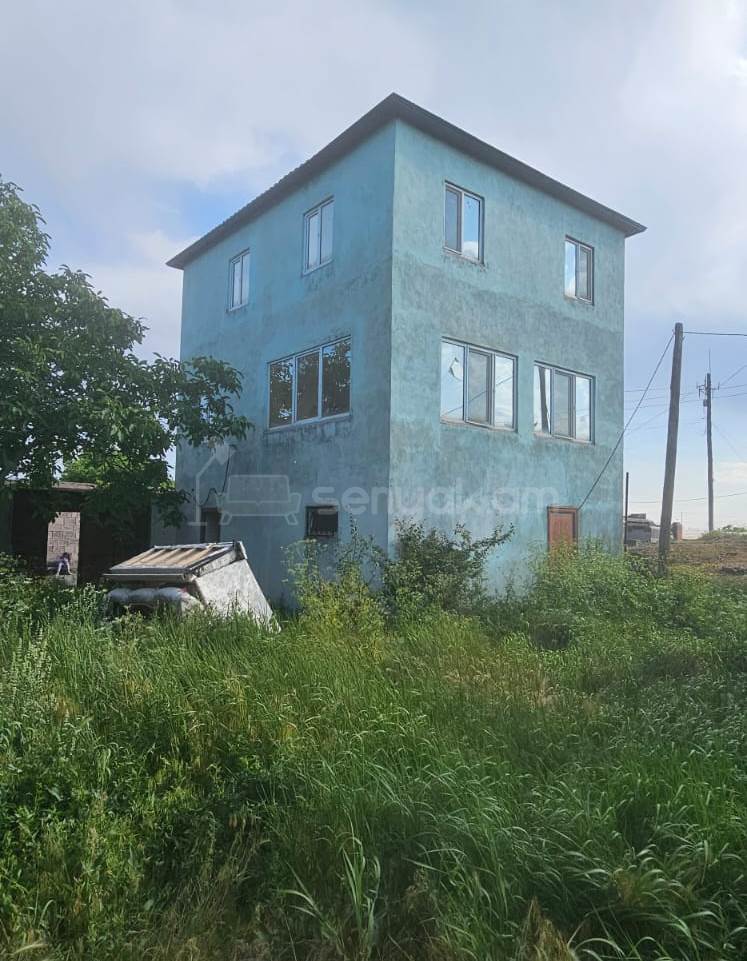 4 Սենյականոց Սեփական Տուն, 170քմ, Կոսմետիկ Վերանորոգված
