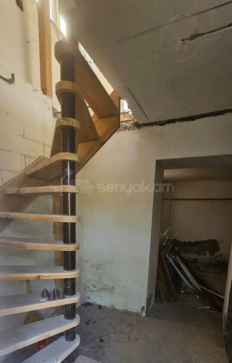 4 Սենյականոց Սեփական Տուն, 170քմ, Կոսմետիկ Վերանորոգված