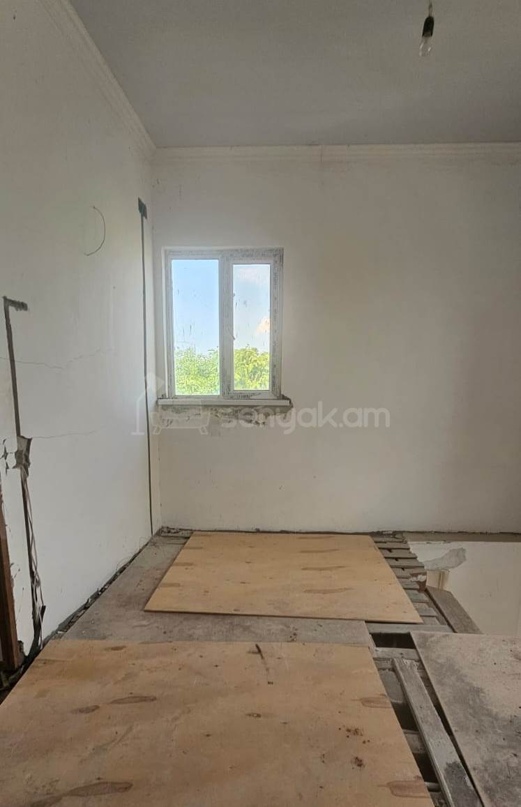 4 Սենյականոց Սեփական Տուն, 170քմ, Կոսմետիկ Վերանորոգված