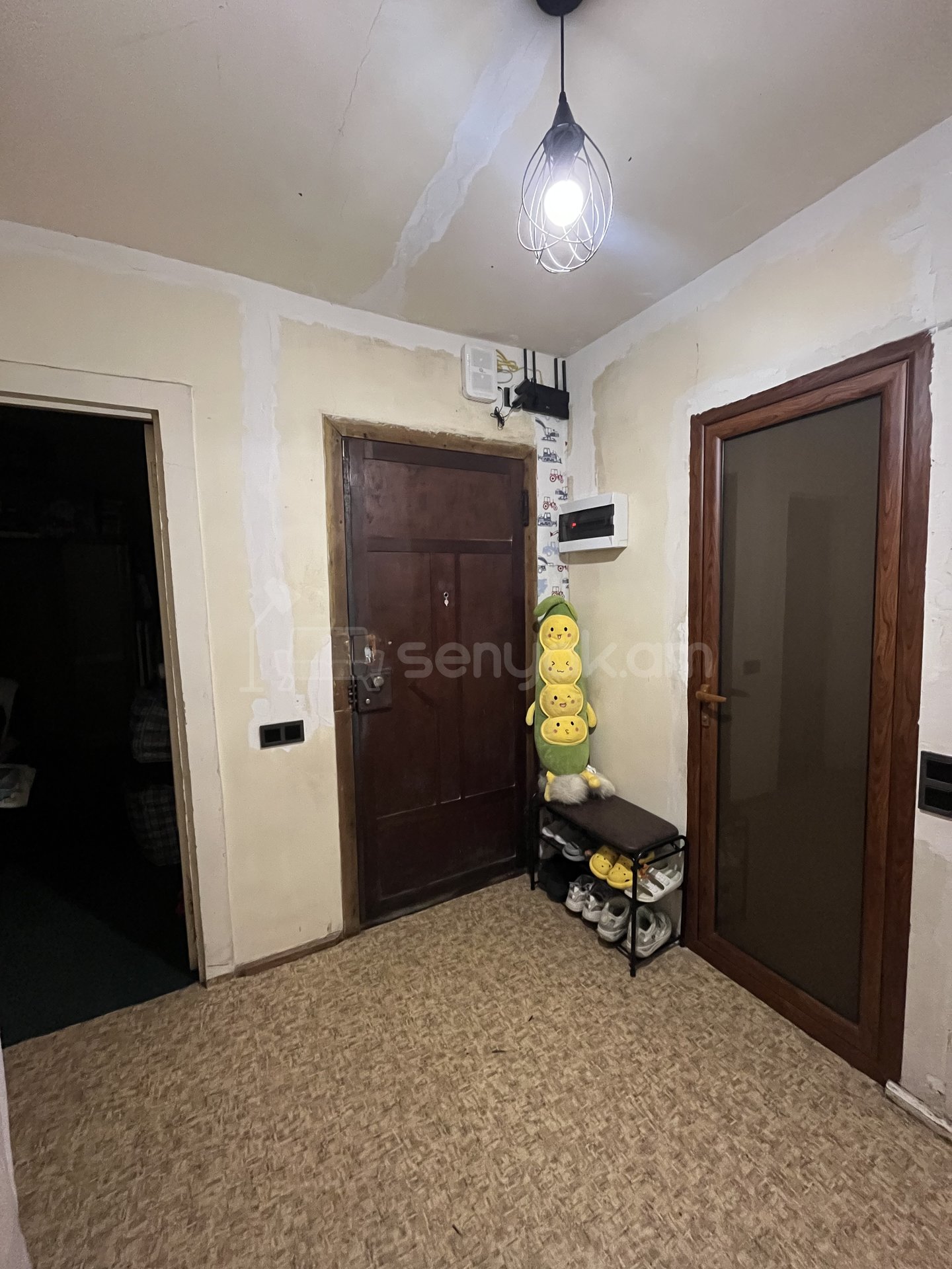 3 Սենյականոց Բնակարան, 63քմ, 1/4 հարկ, Կոսմետիկ Վերանորոգված
