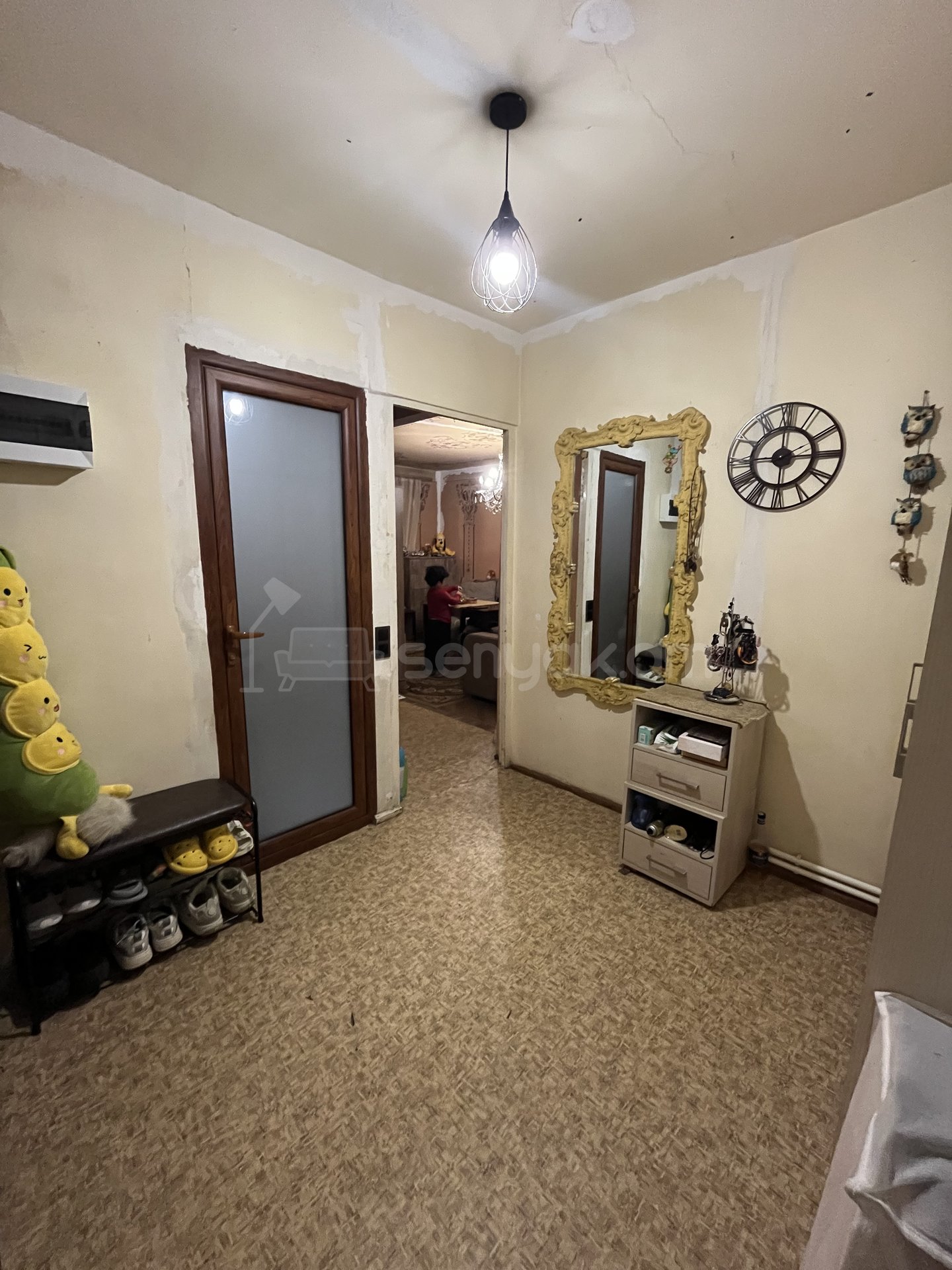 3 Սենյականոց Բնակարան, 63քմ, 1/4 հարկ, Կոսմետիկ Վերանորոգված