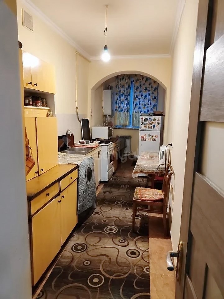4 Սենյականոց Բնակարան Քարե Շենքում, 92քմ, 1/5 հարկ, Կոսմետիկ Վերանորոգված